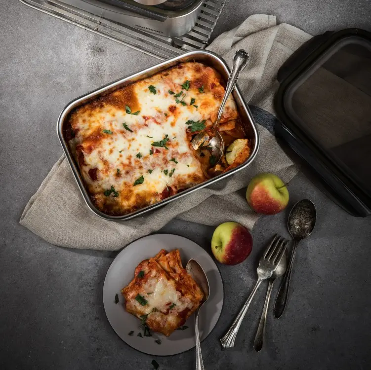 Box with food_1_selected.webp